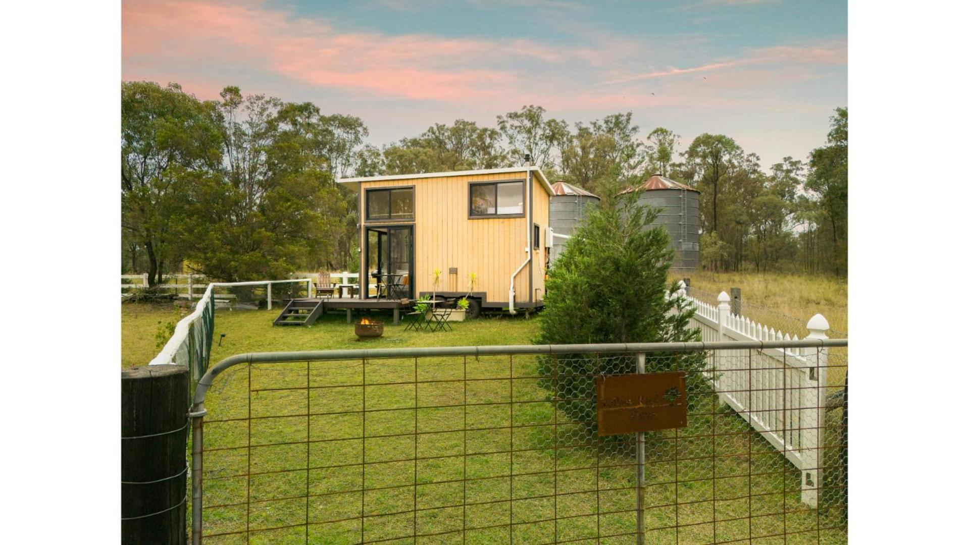 Yellow Rock Views By Tiny Away Broke Exterior foto